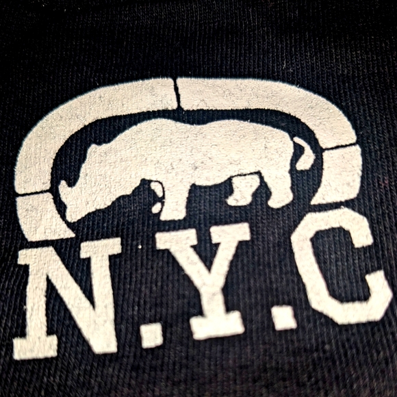 Ecko Unlimited N.Y.C Rhino Logo T-shirt 🖤🤍 - Picture 4 of 5